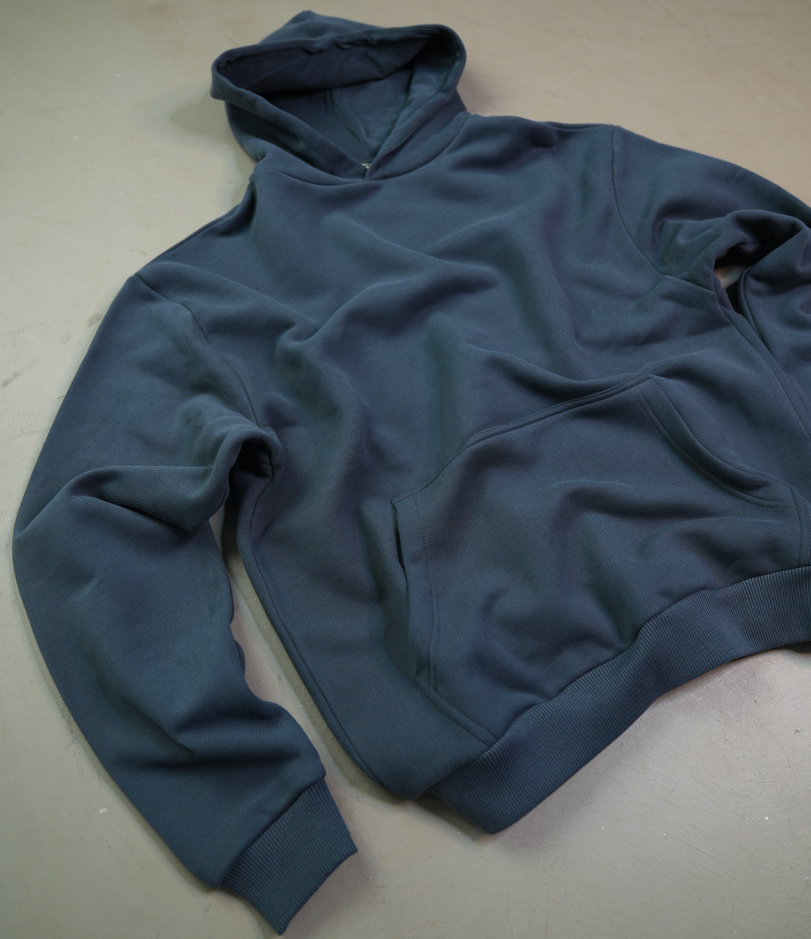 BASIC HOODIE STONE (430 GSM)