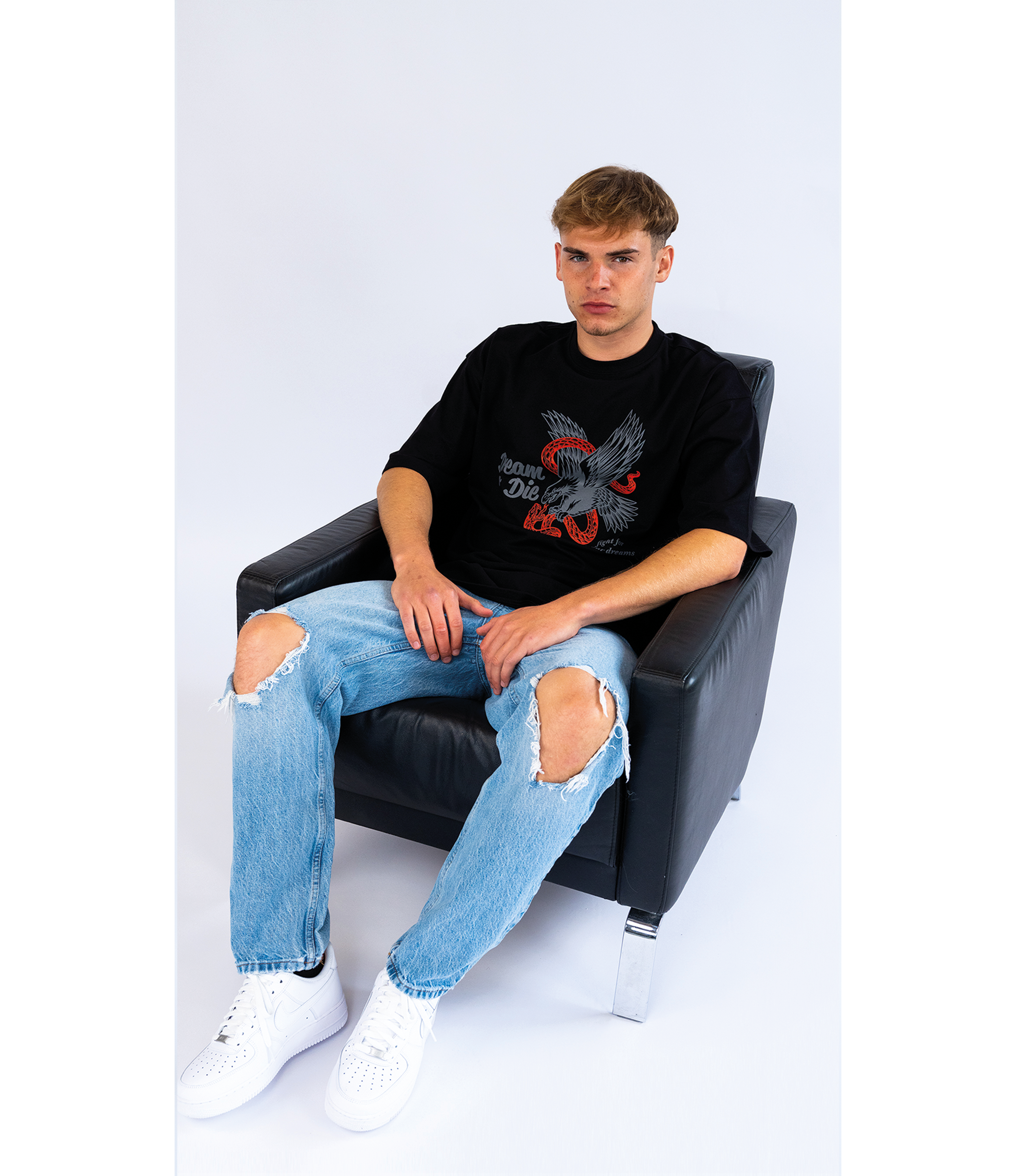 FIGHT TEE BLACK (250 GSM)