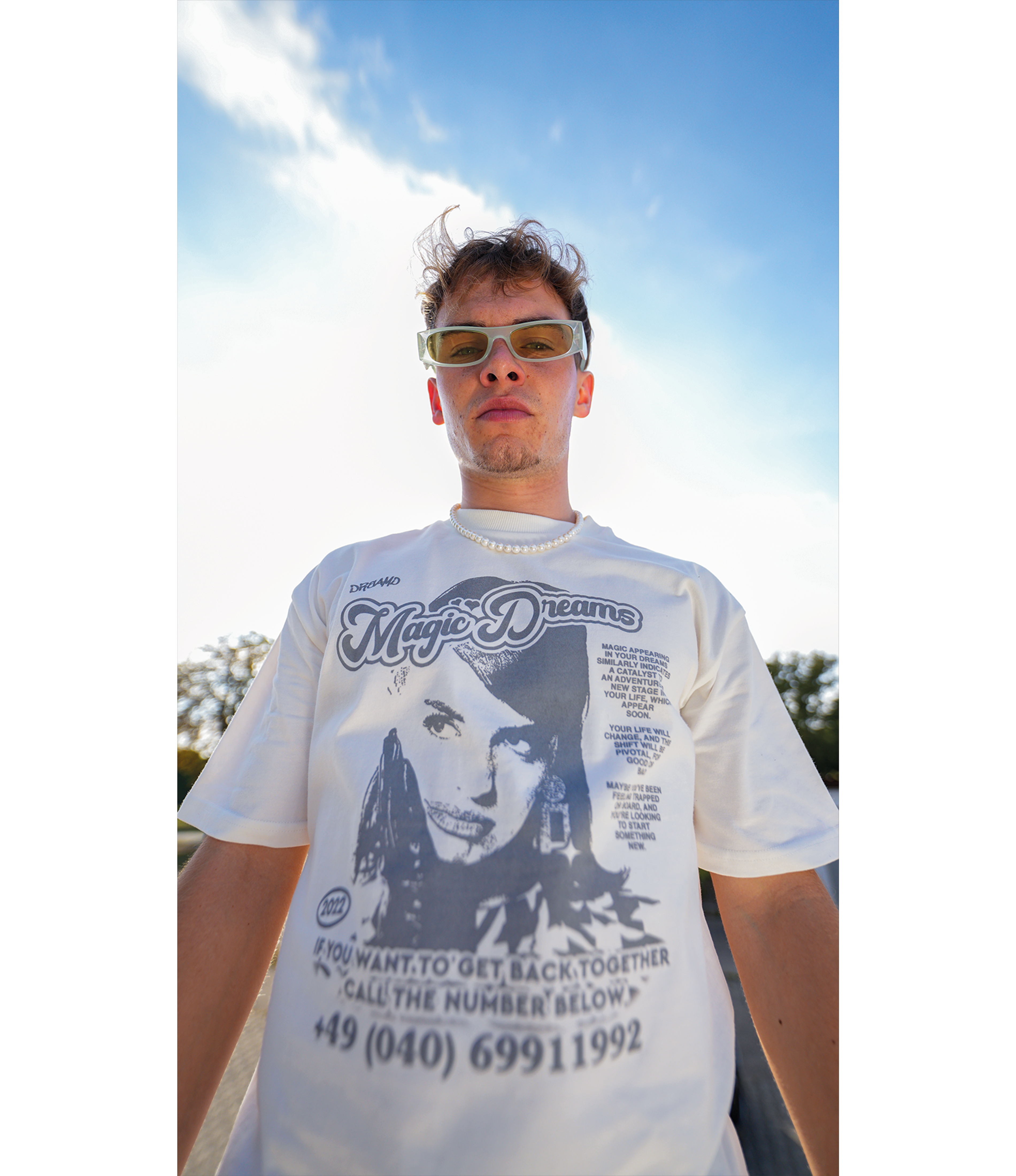 GIRLFRIEND TEE CREME (350 GSM)