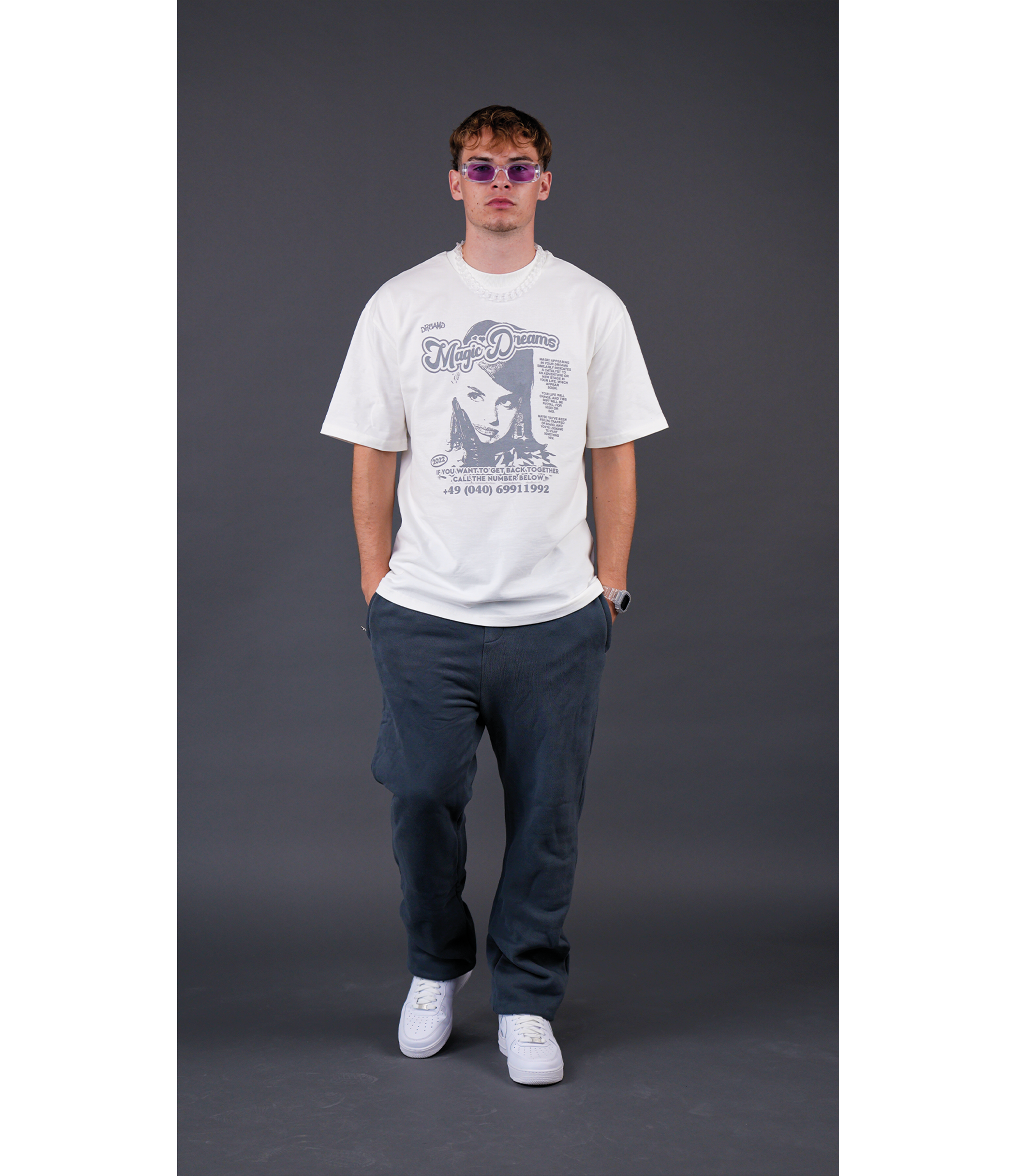 GIRLFRIEND TEE CREME (350 GSM)