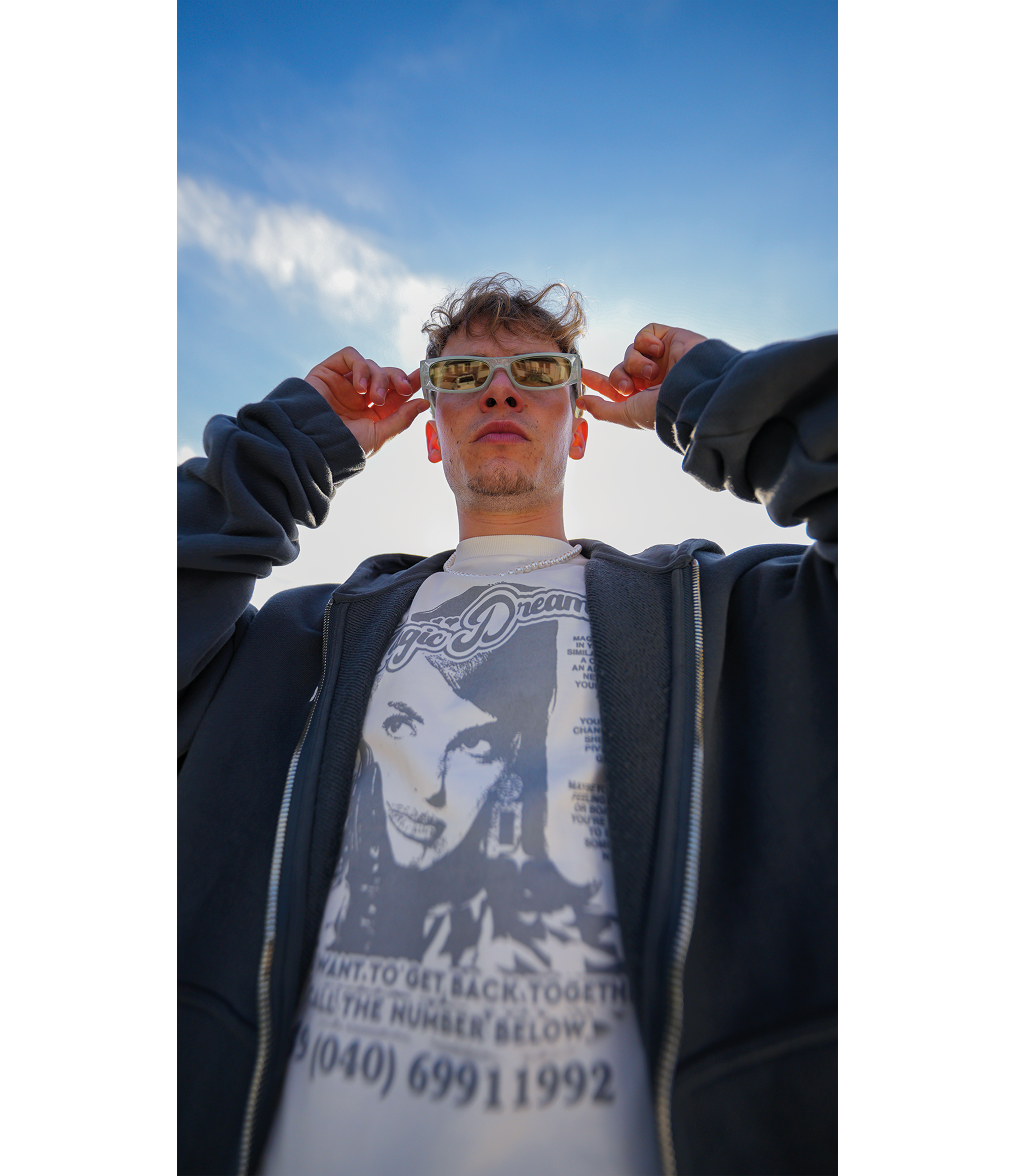 GIRLFRIEND TEE CREME (350 GSM)