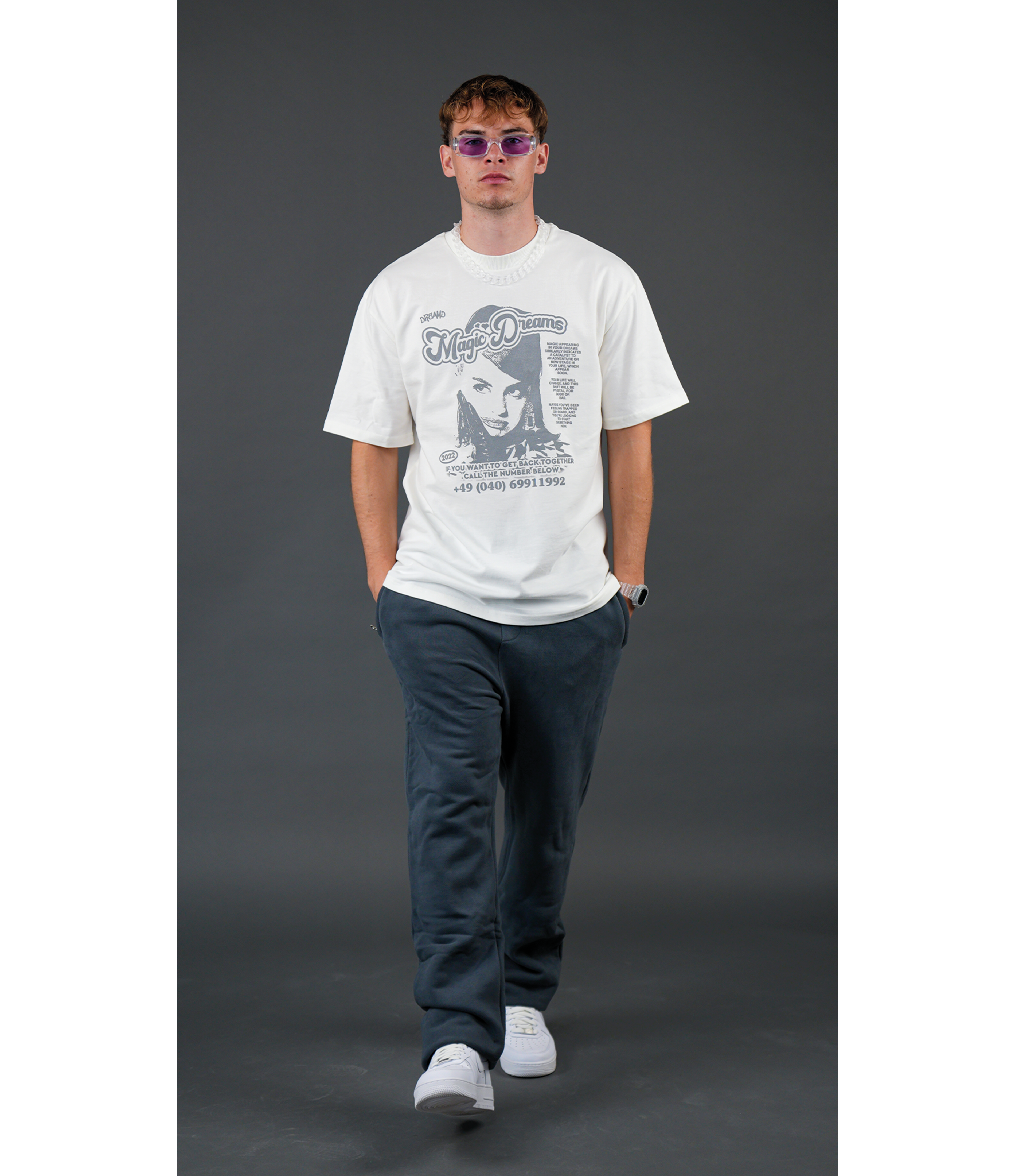 GIRLFRIEND TEE CREME (350 GSM)