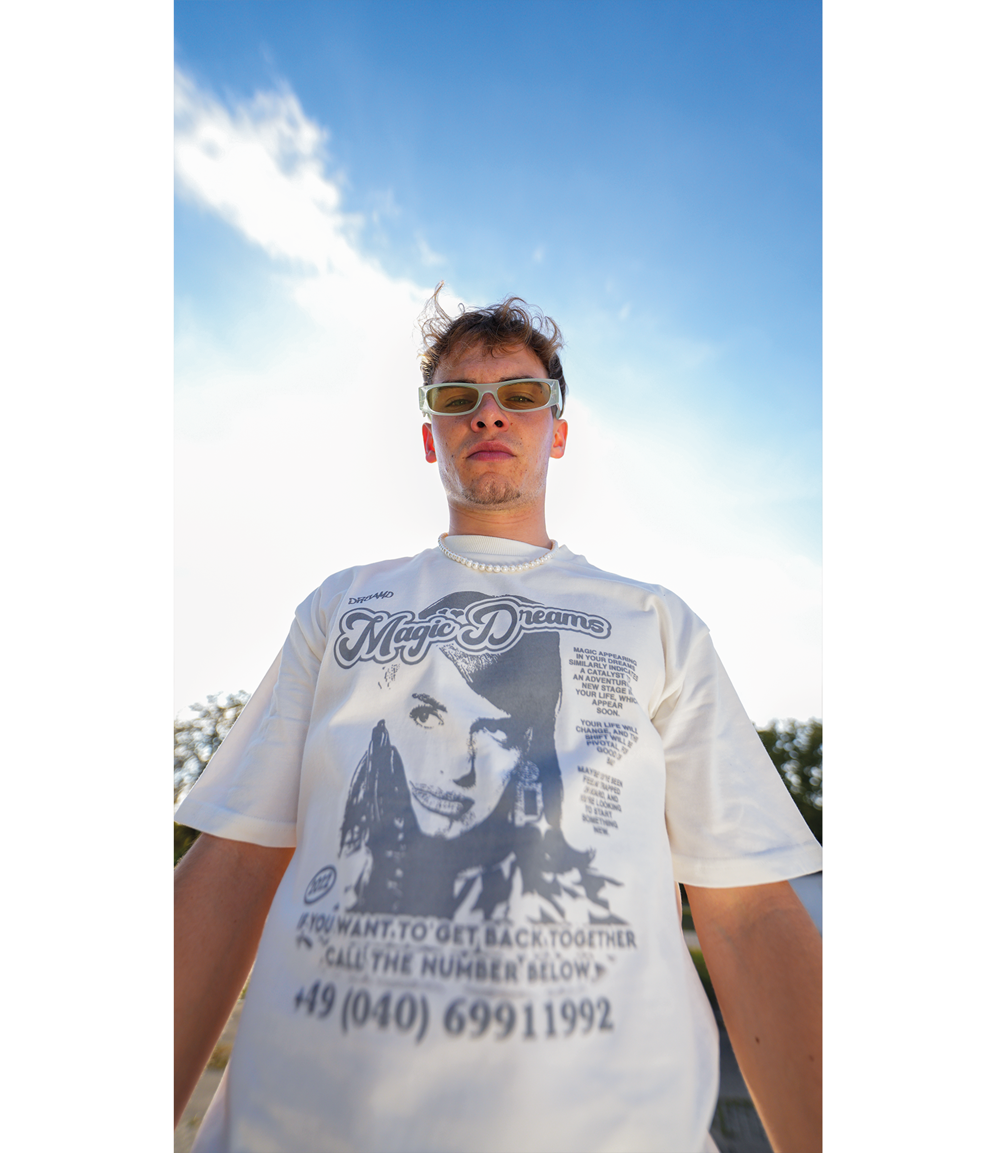 GIRLFRIEND TEE CREME (350 GSM)