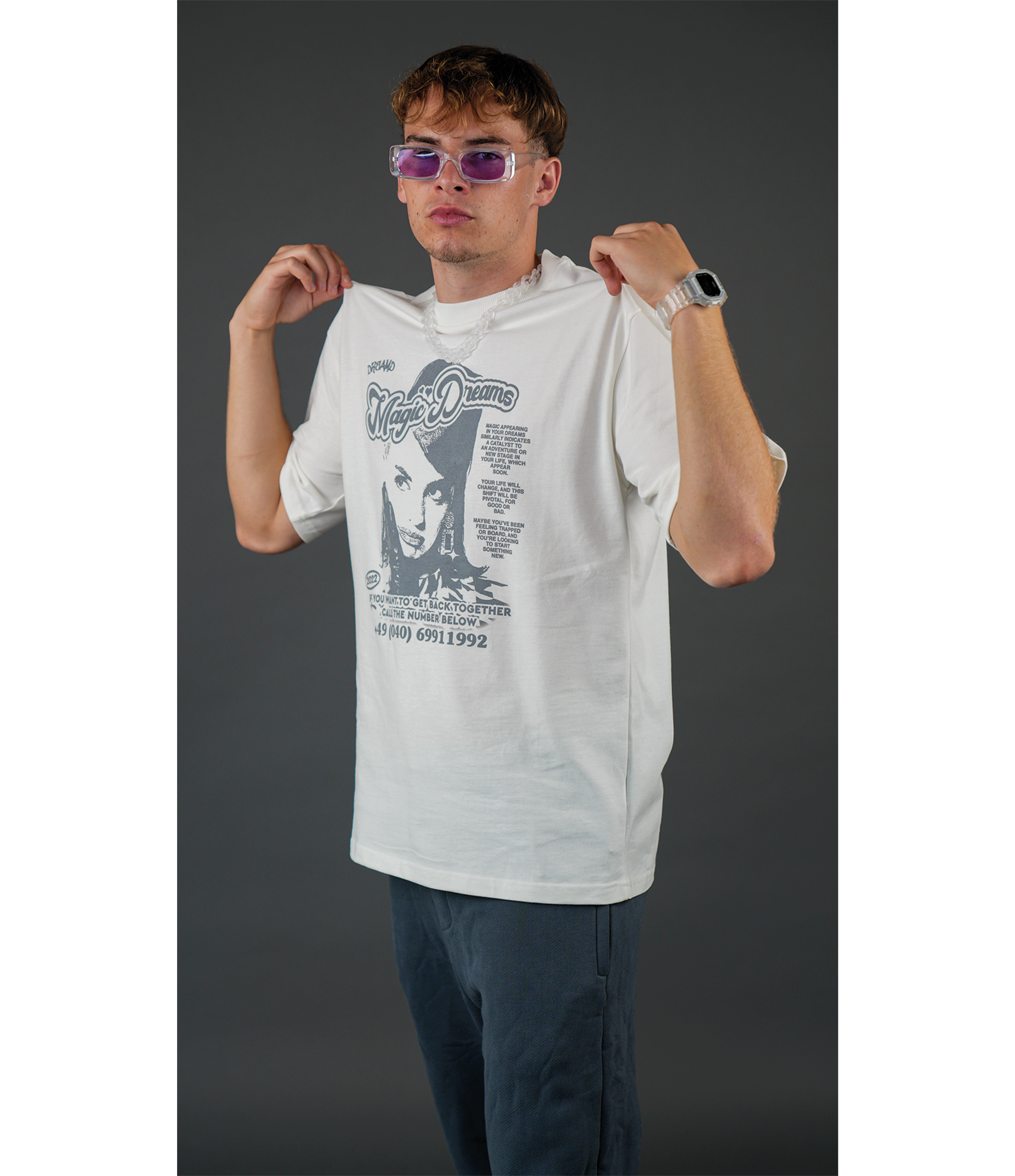 GIRLFRIEND TEE CREME (350 GSM)